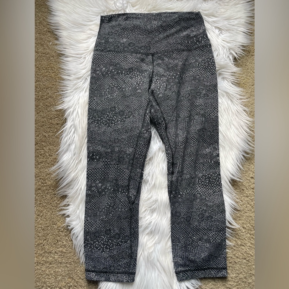 Lululemon Black and White Patterned Leggings